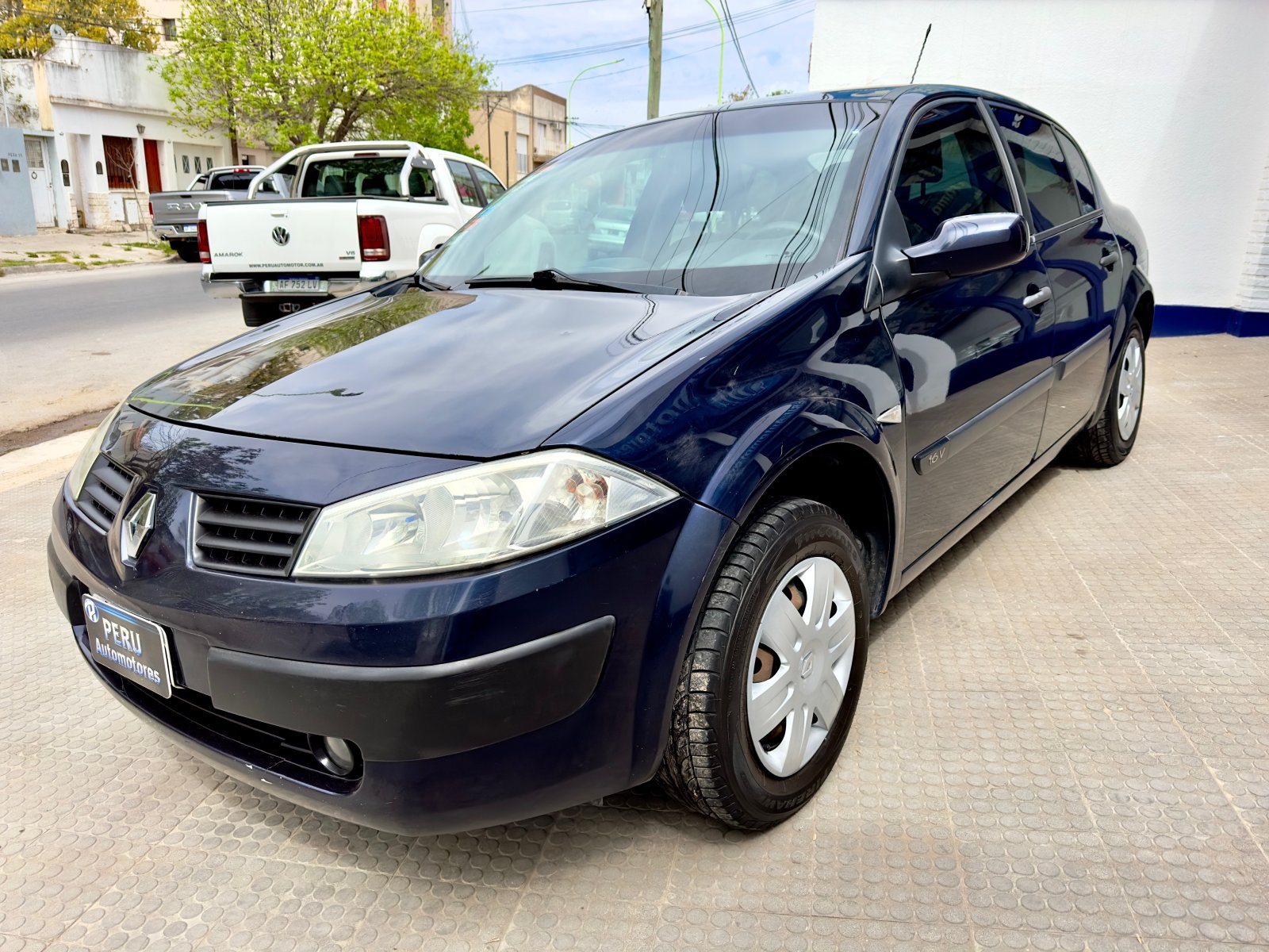 Renault Megane II 1.6 Confort Plus usado (2009) color Azul precio u$s5.000